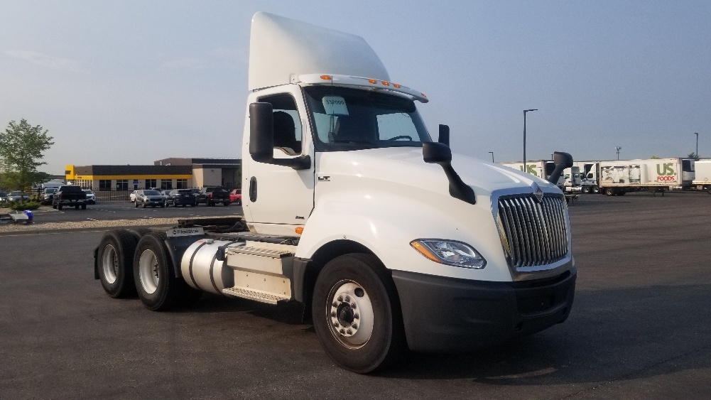 Used 2019 International LT - photo 1