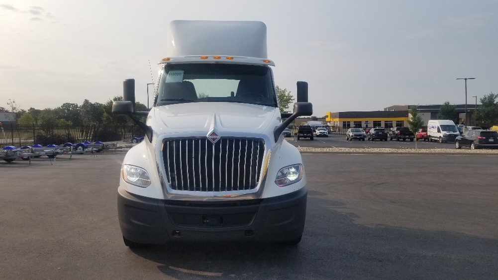 Used 2019 International LT - photo 2