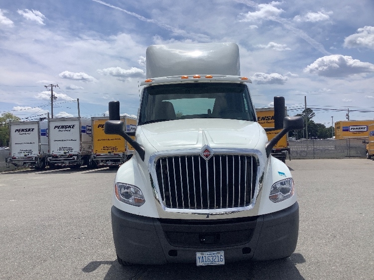 Used 2019 International LT - photo 2