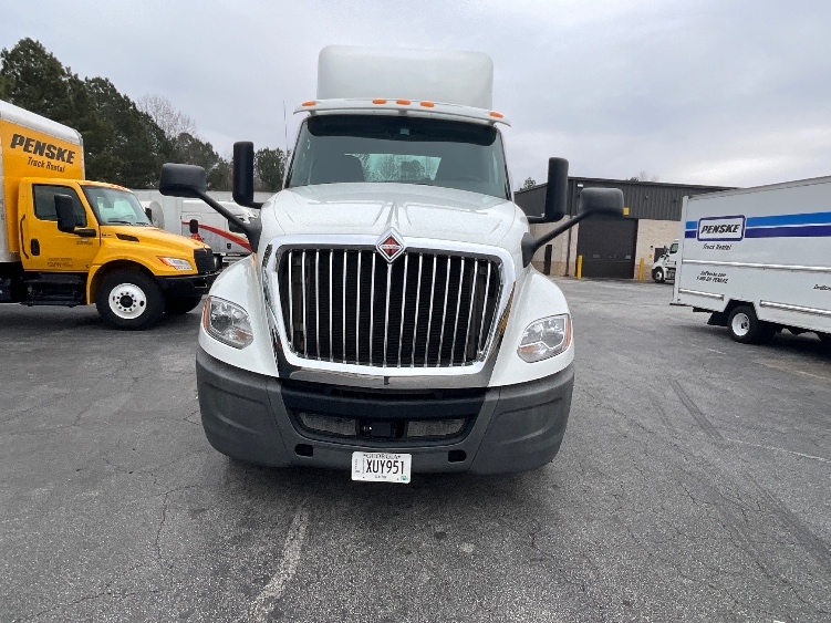 Used 2019 International LT - photo 2