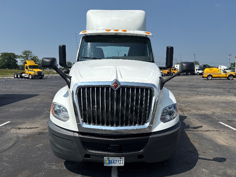 Used 2019 International LT - photo 2