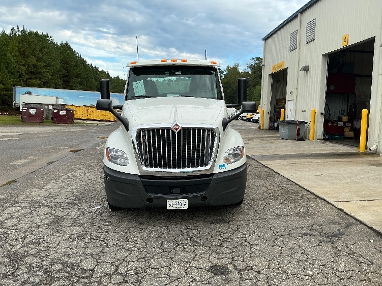 Used 2019 International LT - photo 2