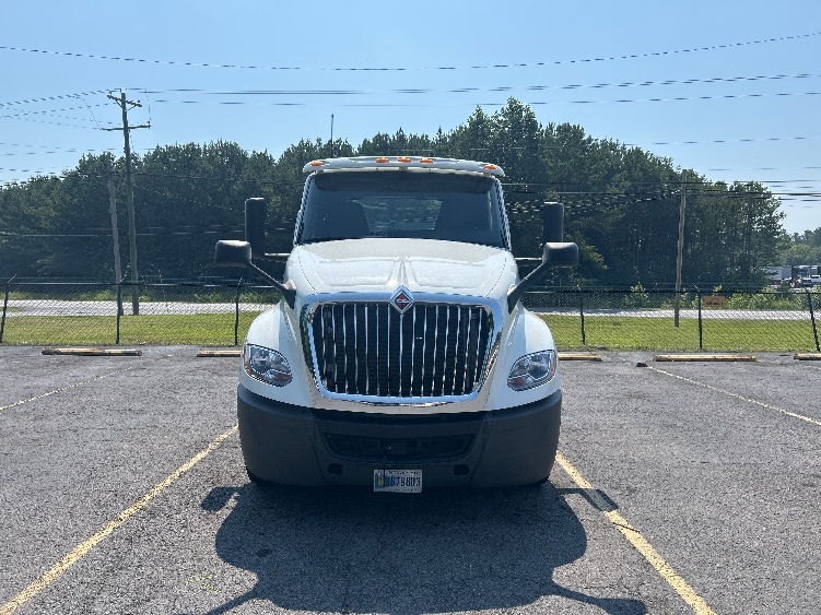 Used 2019 International LT - photo 2