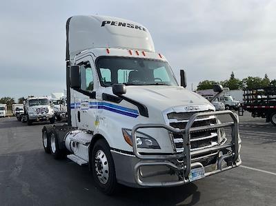 Used 2019 Freightliner Cascadia Detroit DD13 Semi Truck for sale #3330051 - photo 1