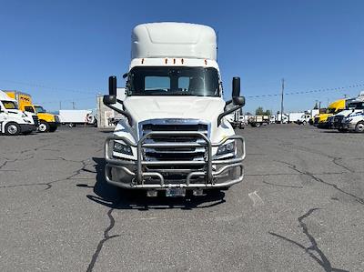 Used 2019 Freightliner Cascadia Detroit DD13 Semi Truck for sale #3330054 - photo 2