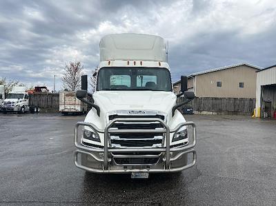 Used 2020 Freightliner Cascadia Detroit DD13 Semi Truck for sale #3330062 - photo 2