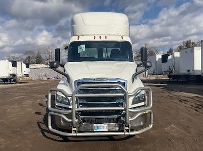 Used 2020 Freightliner Cascadia Detroit DD13 Semi Truck for sale #3330067 - photo 2