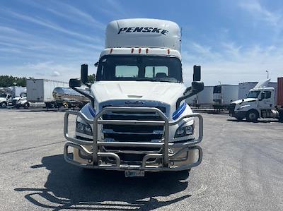 Used 2020 Freightliner Cascadia Detroit DD13 Semi Truck for sale #3330070 - photo 2