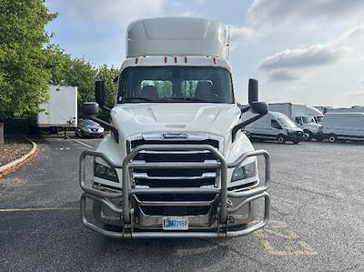 Used 2020 Freightliner Cascadia Detroit DD13 Semi Truck for sale #3330090 - photo 2