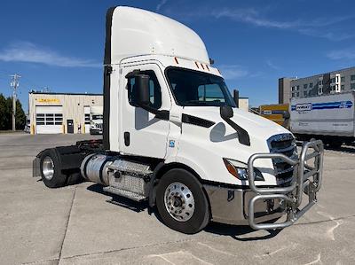 Used 2020 Freightliner Cascadia Detroit DD13 Semi Truck for sale #3330107 - photo 1