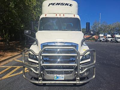 Used 2020 Freightliner Cascadia Detroit DD13 Semi Truck for sale #3330108 - photo 2