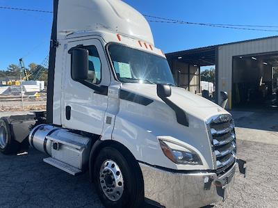 Used 2020 Freightliner Cascadia Detroit DD13 Semi Truck for sale #3330112 - photo 1