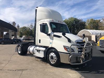 Used 2020 Freightliner Cascadia Detroit DD13 Semi Truck for sale #3330117 - photo 1
