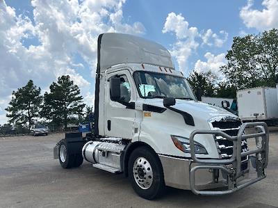 Used 2020 Freightliner Cascadia Detroit DD13 Semi Truck for sale #3330124 - photo 1