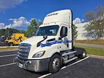 Used 2020 Freightliner Cascadia Detroit DD13 Semi Truck for sale #3330126 - photo 3