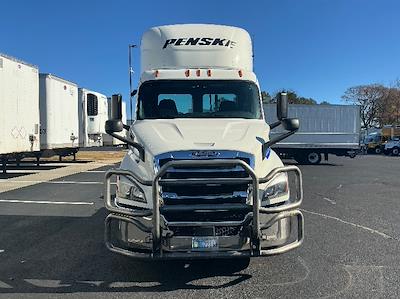 Used 2020 Freightliner Cascadia Detroit DD13 Semi Truck for sale #3330167 - photo 2