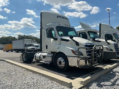 Used 2020 Freightliner Cascadia Detroit DD13 Semi Truck for sale #3330169 - photo 1