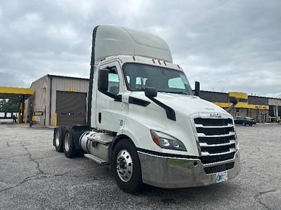 Used 2020 Freightliner Cascadia Detroit DD13 Semi Truck for sale #3330190 - photo 1