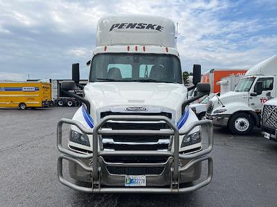 Used 2020 Freightliner Cascadia Detroit DD13 Semi Truck for sale #3330197 - photo 2