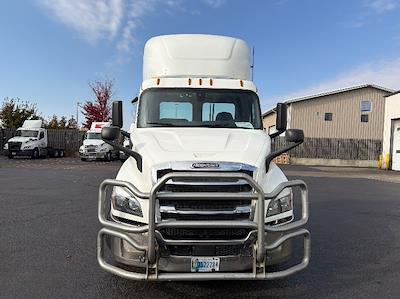 Used 2020 Freightliner Cascadia Detroit DD13 Semi Truck for sale #3330203 - photo 2