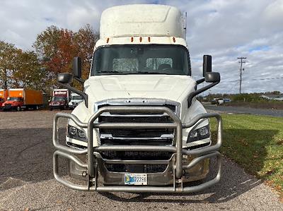 Used 2020 Freightliner Cascadia Detroit DD13 Semi Truck for sale #3330205 - photo 2