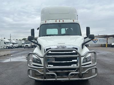 Used 2020 Freightliner Cascadia Detroit DD13 Semi Truck for sale #3330206 - photo 2