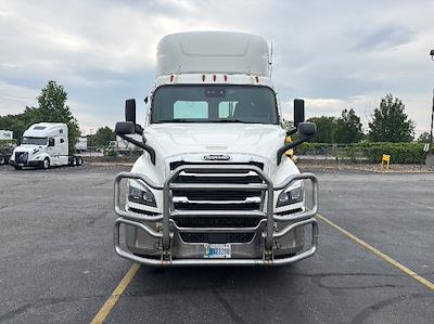 Used 2020 Freightliner Cascadia Detroit DD13 Semi Truck for sale #3330209 - photo 2