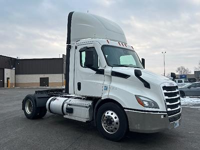 Used 2020 Freightliner Cascadia Detroit DD13 Semi Truck for sale #3330338 - photo 1