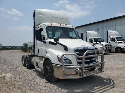 Used 2021 Freightliner Cascadia Detroit DD13 Semi Truck for sale #3330427 - photo 1
