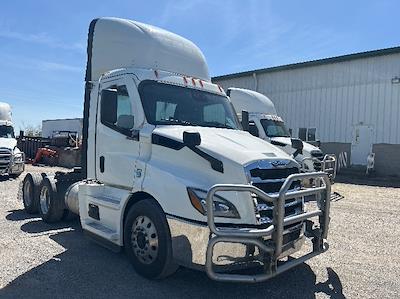 Used 2021 Freightliner Cascadia Detroit DD13 Semi Truck for sale #3330433 - photo 1