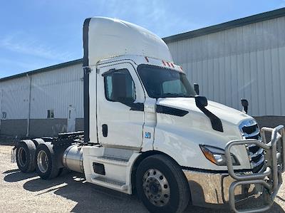 Used 2021 Freightliner Cascadia Detroit DD13 Semi Truck for sale #3330434 - photo 1