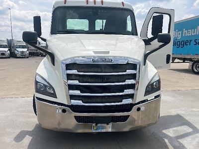 Used 2019 Freightliner Cascadia Detroit DD13 Semi Truck for sale #333078 - photo 2