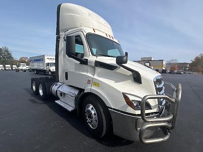 Used 2019 Freightliner Cascadia Detroit DD13 Semi Truck for sale #333293 - photo 1