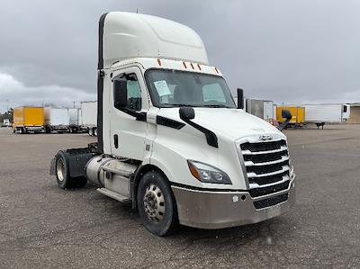 Used 2019 Freightliner Cascadia Detroit DD13 Semi Truck for sale #333297 - photo 1