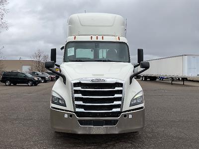 Used 2019 Freightliner Cascadia Detroit DD13 Semi Truck for sale #333297 - photo 2