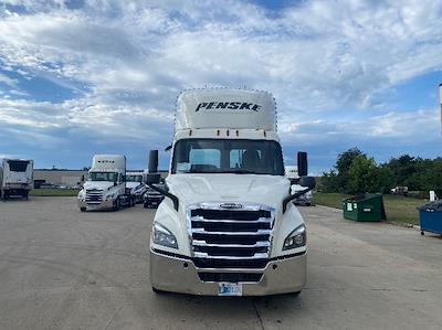 Used 2019 Freightliner Cascadia Detroit DD13 Semi Truck for sale #333467 - photo 2