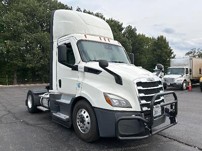 Used 2022 Freightliner Cascadia Detroit DD13 Semi Truck for sale #3334691 - photo 1