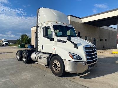 Used 2019 Freightliner Cascadia Detroit DD13 Semi Truck for sale #333480 - photo 1