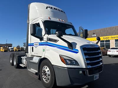 Used 2022 Freightliner Cascadia Detroit DD13 Semi Truck for sale #3334861 - photo 1
