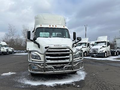 Used 2019 Freightliner Cascadia Detroit DD13 Semi Truck for sale #333494 - photo 2