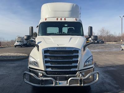 Used 2019 Freightliner Cascadia Detroit DD13 Semi Truck for sale #333725 - photo 2