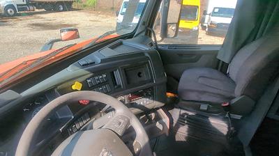 Used 2020 Volvo VNR - photo 1