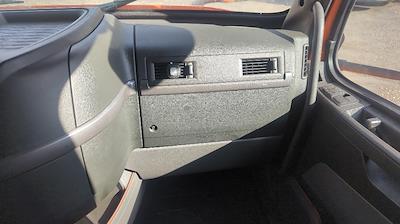 Used 2020 Volvo VNR - photo 1