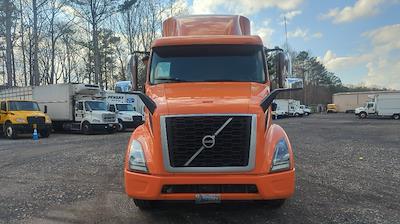 Used 2020 Volvo VNR - photo 1