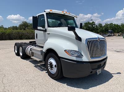 Used 2019 International LT - photo 1
