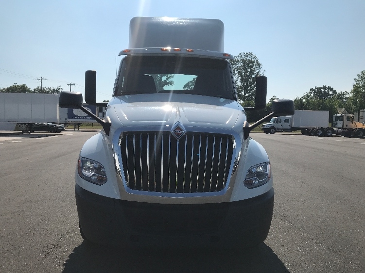 Used 2019 International LT - photo 2