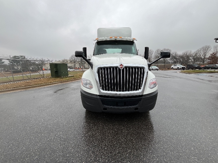 Used 2019 International LT - photo 2