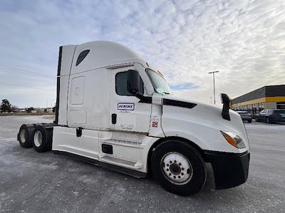 Used 2021 Freightliner Cascadia Detroit DD15AT Semi Truck with Sleeper Cab for sale #334410 - photo 1