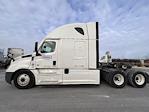 Used 2021 Freightliner Cascadia Detroit DD15AT Semi Truck with Sleeper Cab for sale #334410 - photo 4