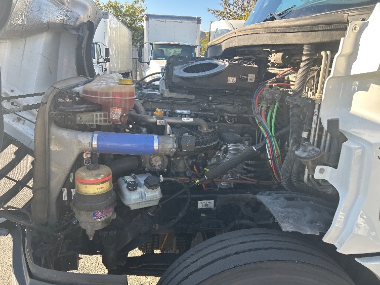 Used 2021 Freightliner Cascadia - photo 23